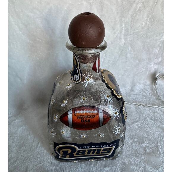 Los Angeles LA Rams Designer Glass Bottle w/ Lights *Unique Gift Idea - Picture 5 of 9